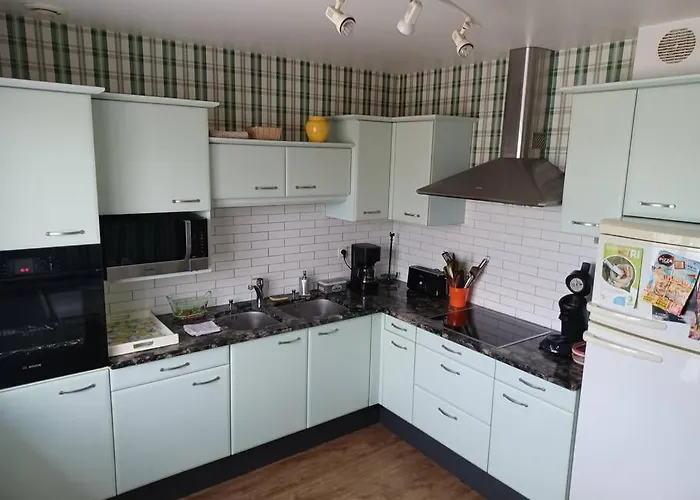 Maison Chaleureuse, Pour Famille, Amis, Ouvriers... Château-Gontier